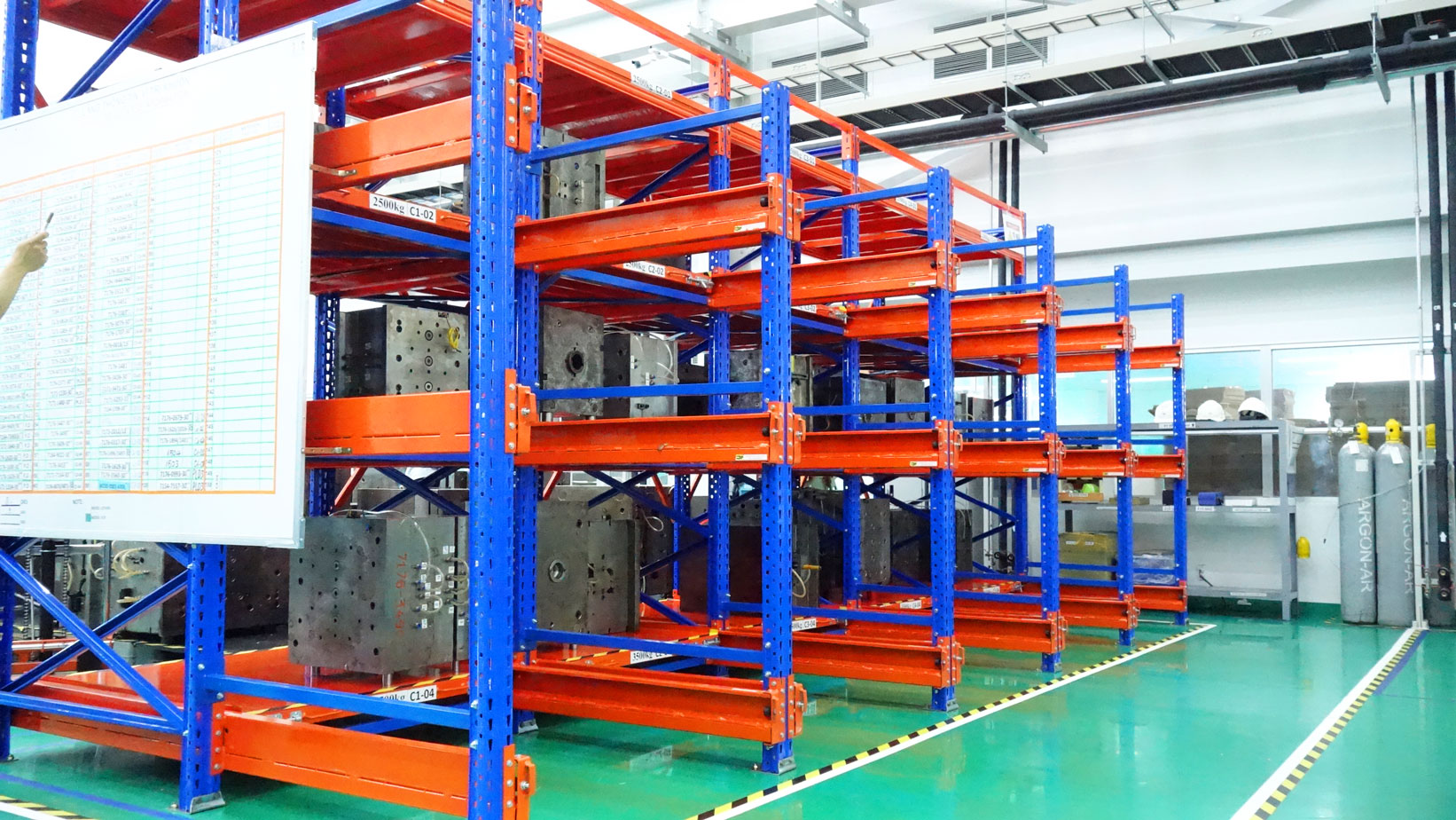 Hệ thống kệ khuôn mẫu Mould Shelving gọn gàng và dễ quản lý